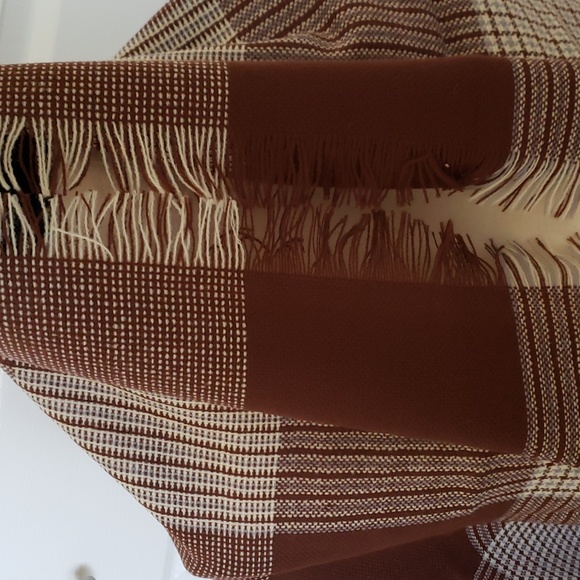 NEW Vera Scarf / Wrap - Picture 3 of 9